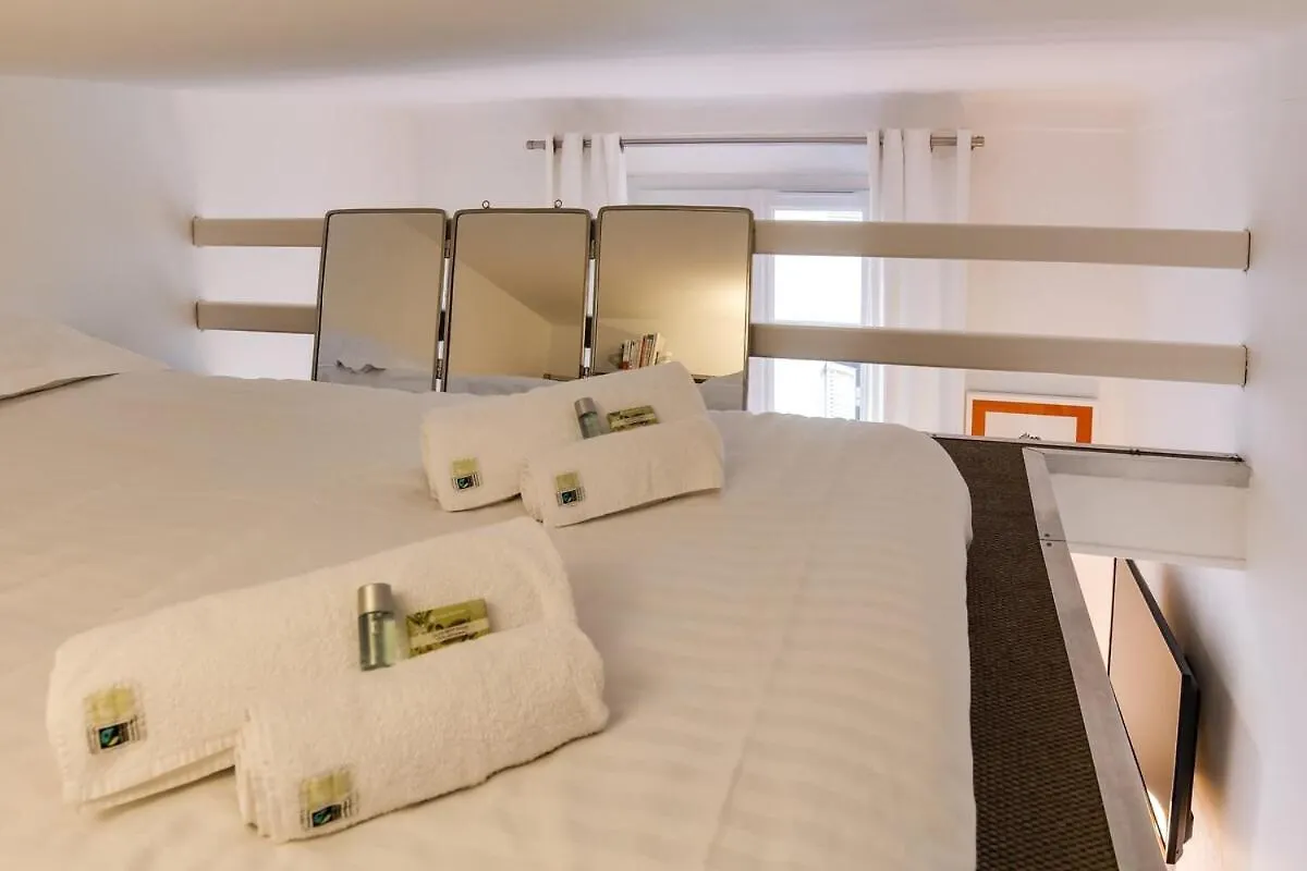Apartment Cannes Centre Cosy Appartement Avec Mezzanine France